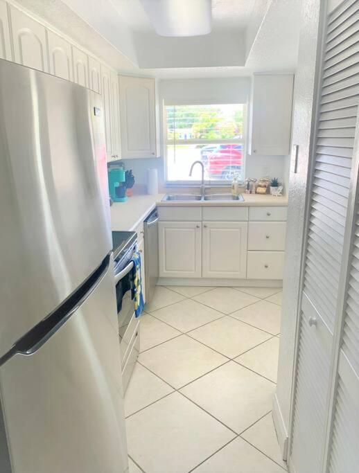 Bright And Beachy 2Bed 1Bath Home - Unit 210 Cocoa Beach Exterior photo